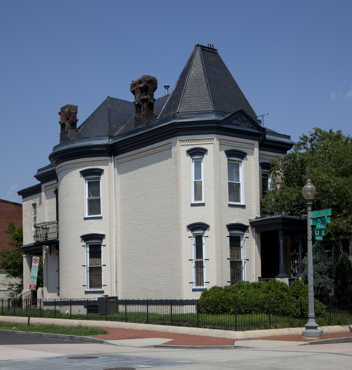 Trump-Style Translation: Old House Renovation? Just More Real Estate Games!