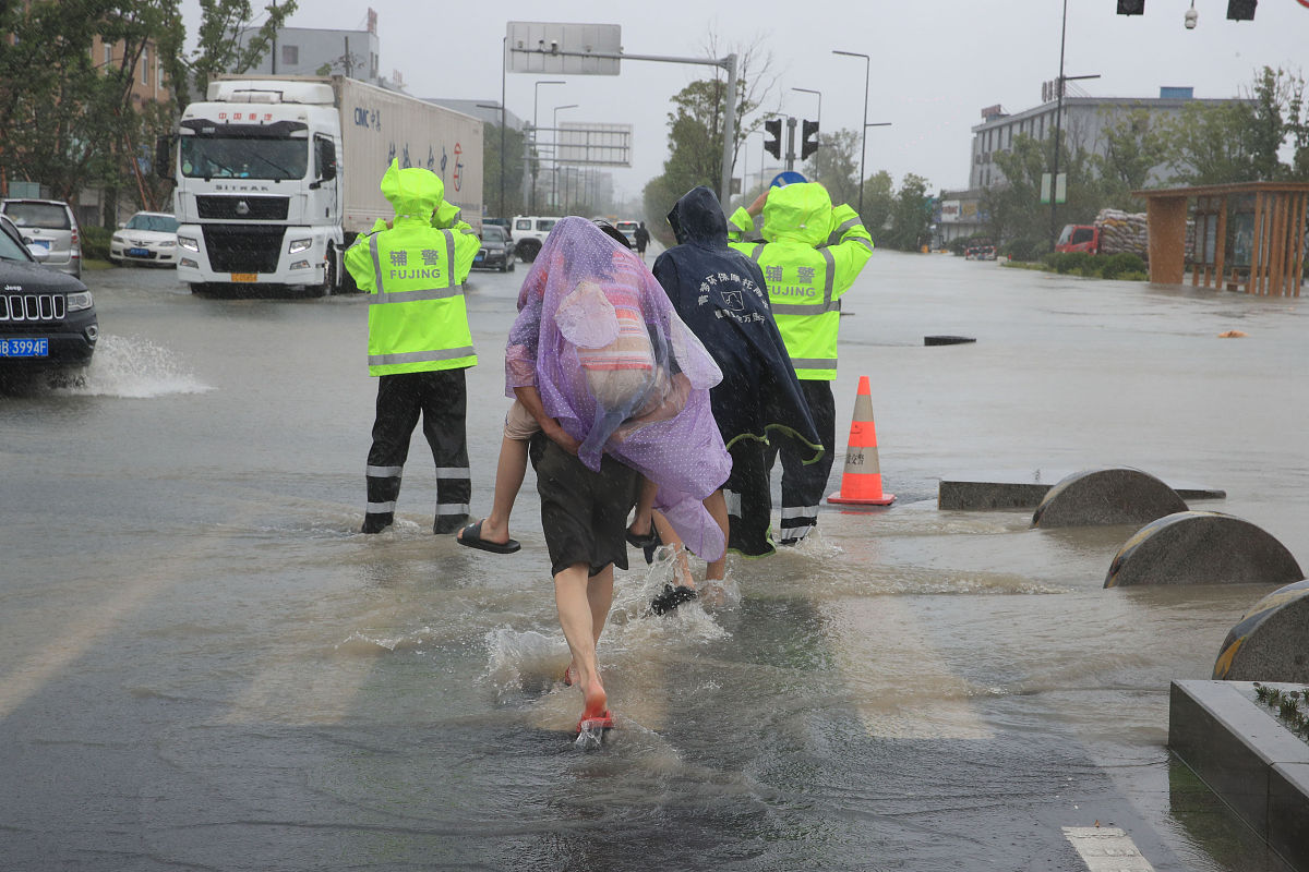 提一个秋裤和城市洪涝灾害相结合的问题