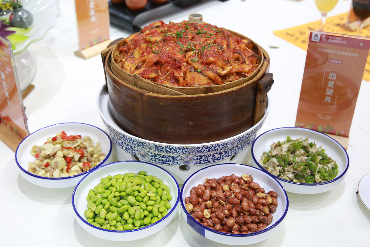 嘉兴有靓靓蒸菜馆吗帮我用200字详细描述