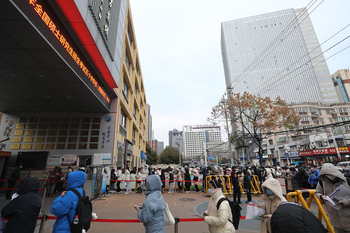 合肥中专专业选择指南：2023热门专业推荐及就业前景分析