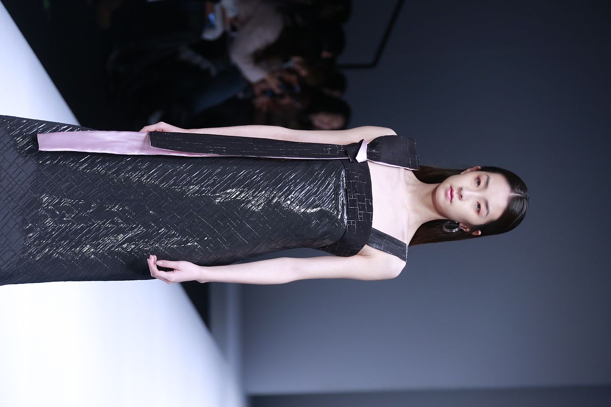 研究生自我评价：优势与特点分析