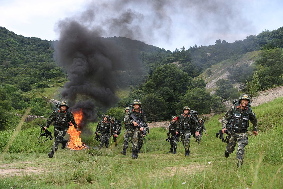演习准备谁先行？——一场关于岗位重要性的“五官争锋”