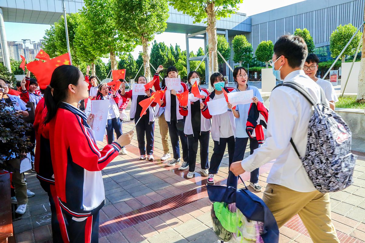 致谢：感谢所有支持我完成课程设计的人