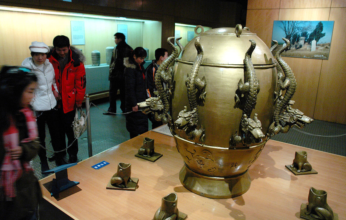 张衡地动仪为何被从课本删除？300字深度解析