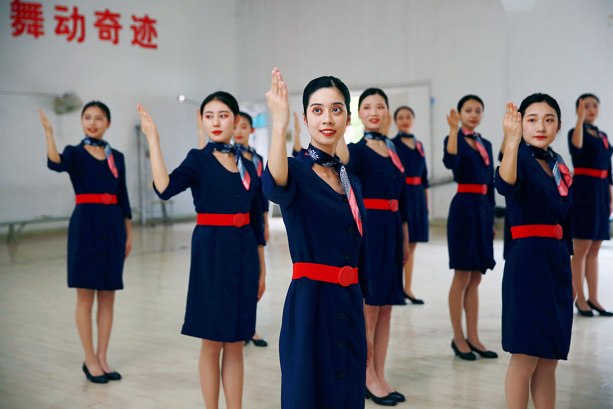 昆明高铁专业学校推荐：云南高铁乘务学校、昆明理工大学等