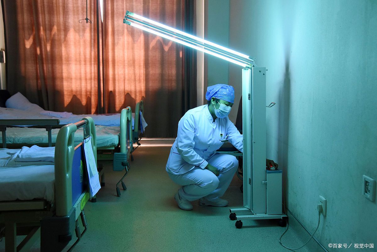 教你选对消毒神器，空气消毒机和紫外线灯消毒的区别，哪个更好？