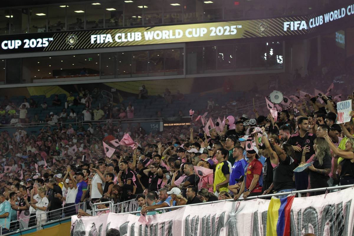 10 Catchy Titles for Your International Station Livestreams