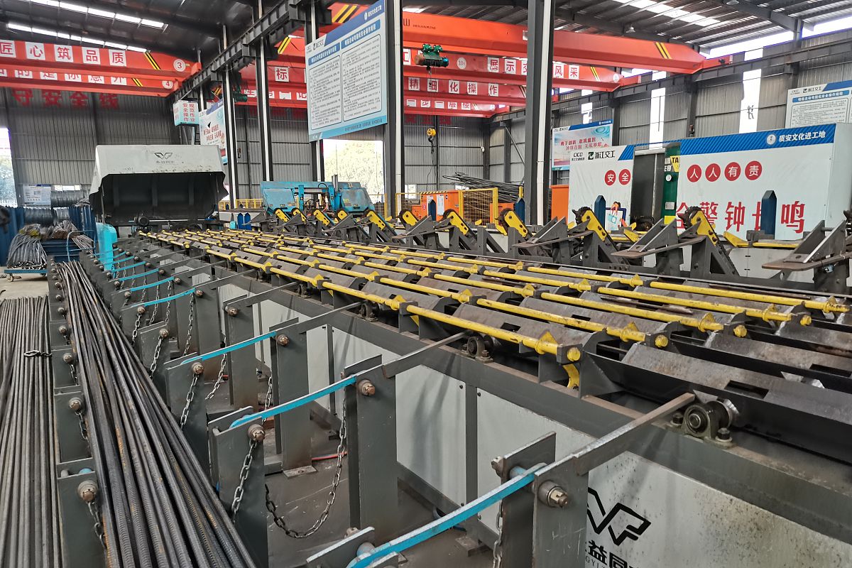 简要阐述主要的设计理念和思路利用图文结合的方式从模块构成介绍作品的技术架构概述功能满足实际场景需求情况说明产生的作用和效果主题 钢筋智能加工