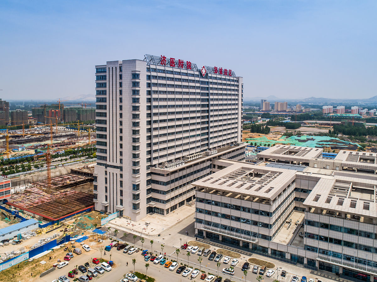 济宁人民医院帮我用250字详细描述