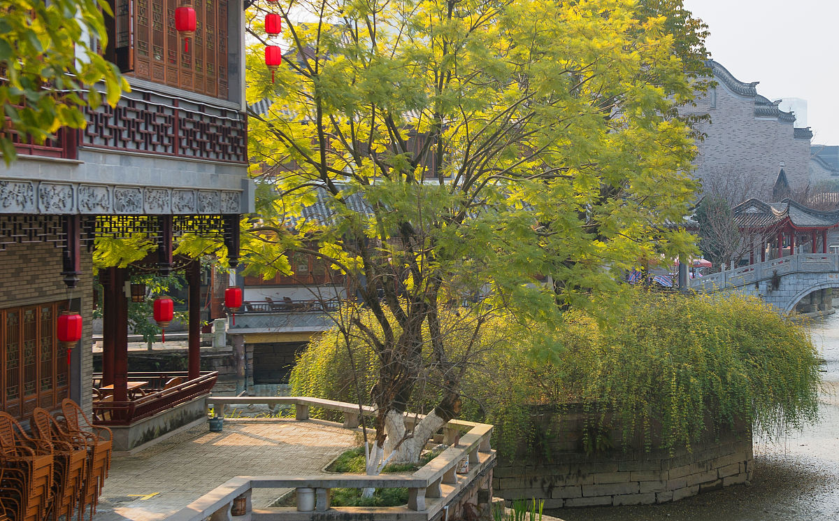 2021年1月19日,成都,龙潭水乡仿古建筑.(如需下载使用,请务必署名:红