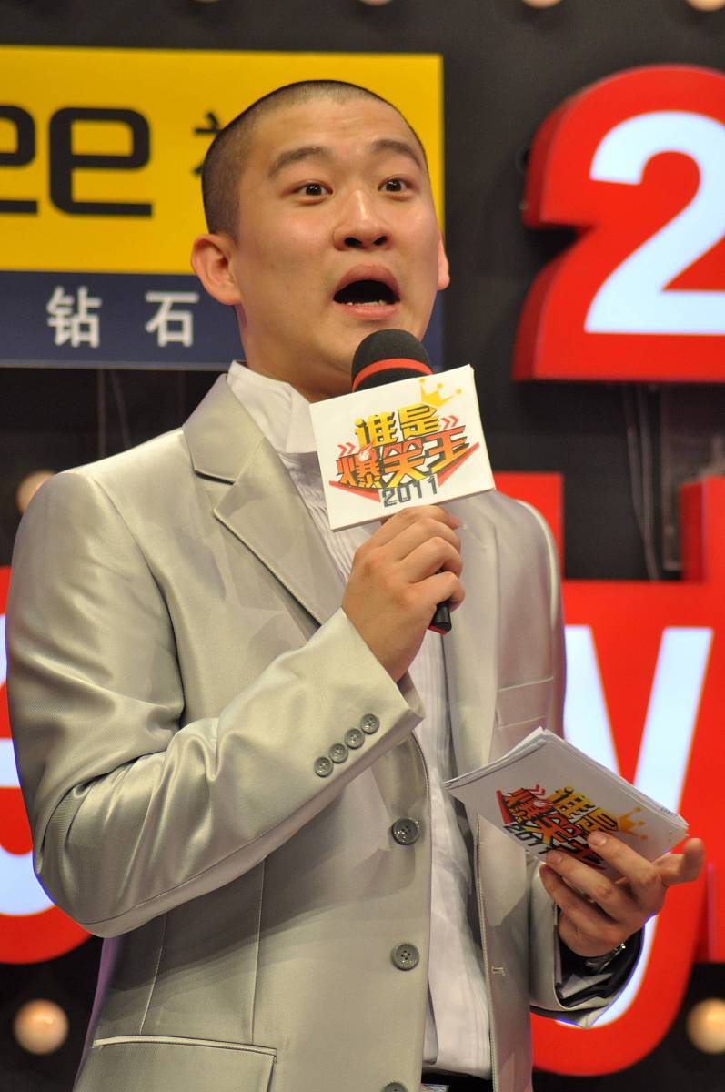 2011年5月26日,上海,搞笑综艺节目《谁是爆笑王》录制.曹云金+++_+++