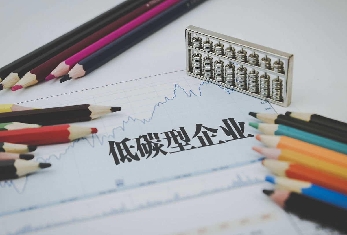 阐述：HY公司绩效考核体系优化过程中如何保障绩效考核的公平公正性500字