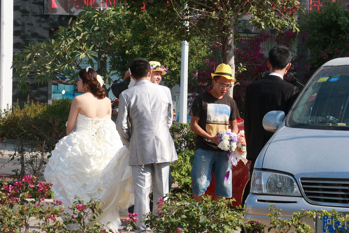 为侄子江异星 杨青伟新婚写证婚词 地址修江名宴