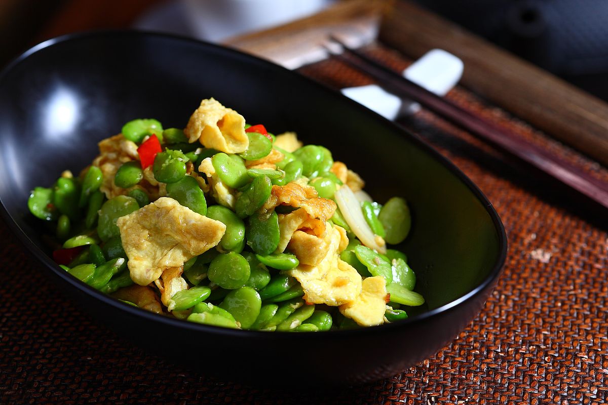 青椒炒鸡蛋：简单美味的家常菜谱