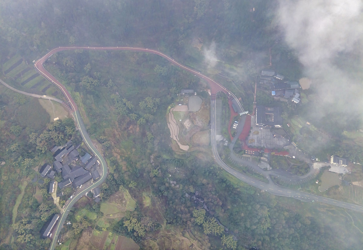 重庆市綦江职业教育中心2019年招生简章：专业、流程及对象