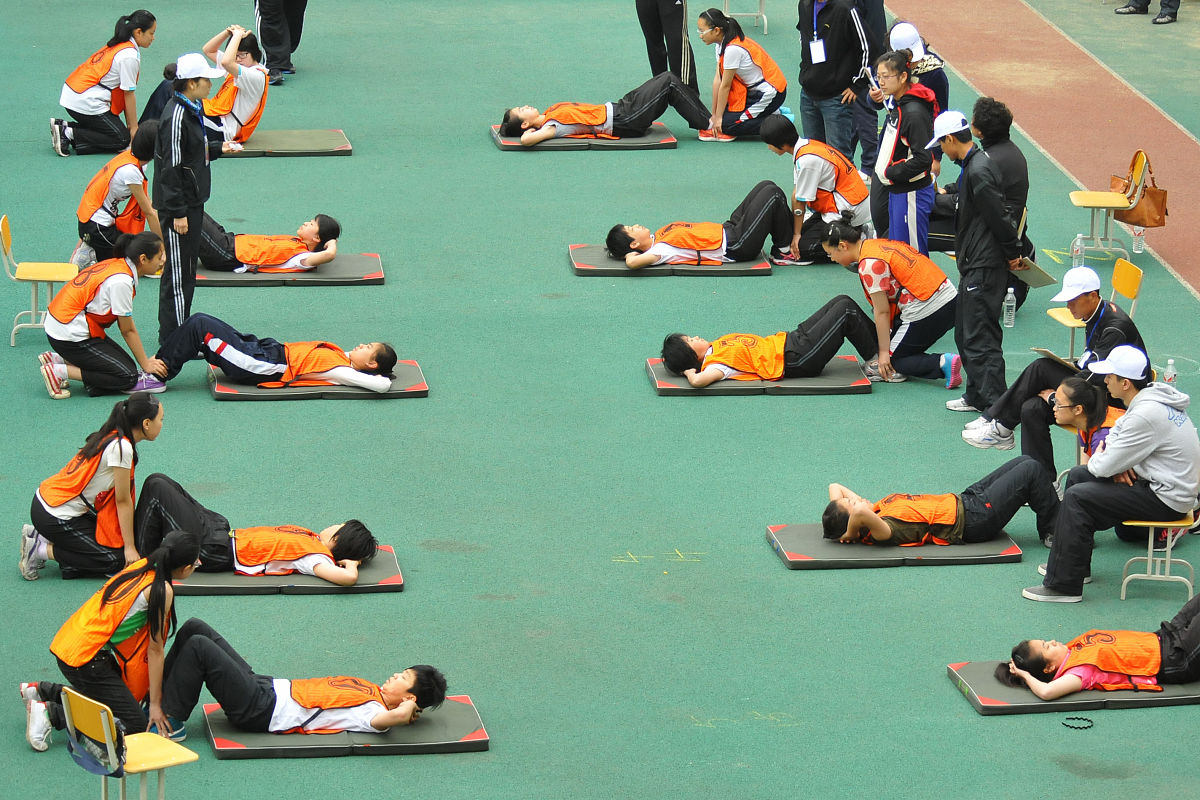 仰卧起坐考试技巧：如何提升成绩？