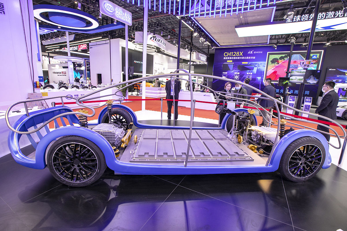 2021年4月19日,2021上海车展,中国中车,展示了世界首款量产热塑性复合