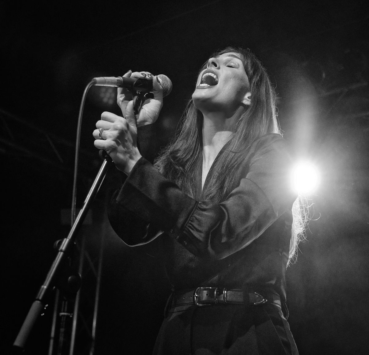 被讨厌的男孩发现的秘密：莉莉的摇滚梦