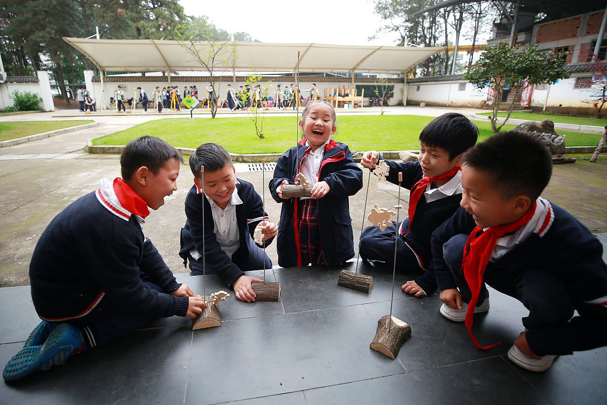 济南人民职业中等专业学校管理严格吗？学生可以外出吗？
