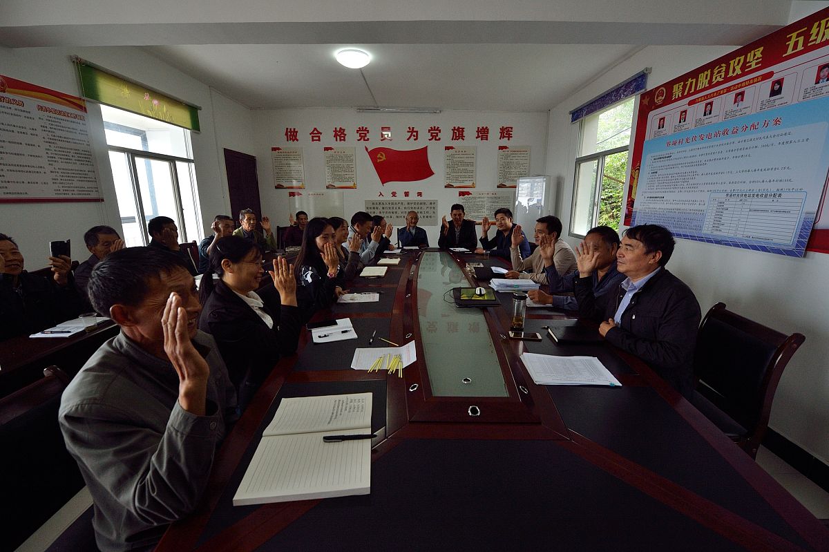 请你撰写一篇某大学学生党建工作部门理论宣传部下学期的工作计划的开头要求富有文采可采用中文中的对仗押韵等格式不少于五百字