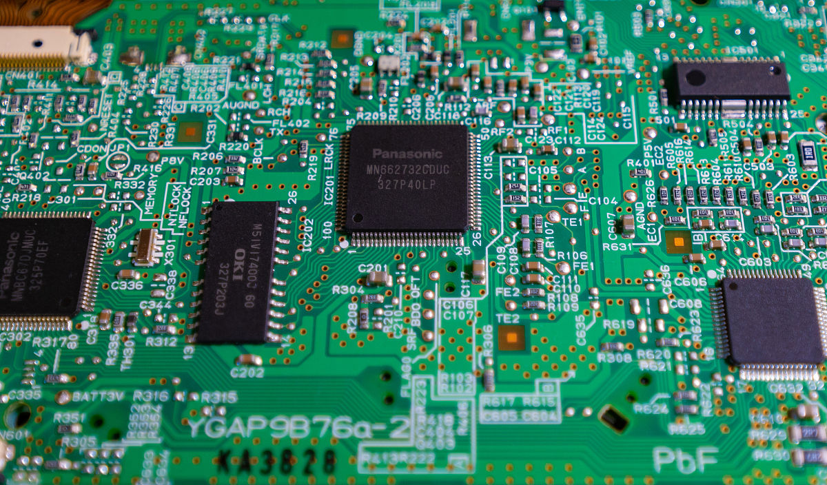 贝启科技 RK3588 开发板 vs 润和瑞芯微 RK3588 开发板：哪个适合你？