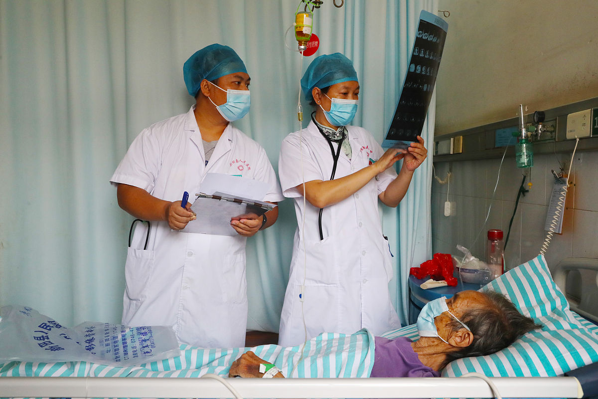 查房发现患者出汗用护士术语说一下