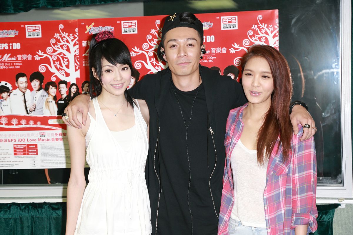 2013年8月7日,香港,明星现身"a team studio"音乐会彩排.连诗雅 , 周
