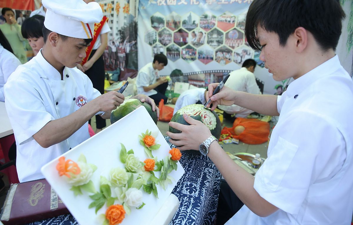 2021年重庆忠县职业教育中心招生简章 - 培养职业人才的摇篮