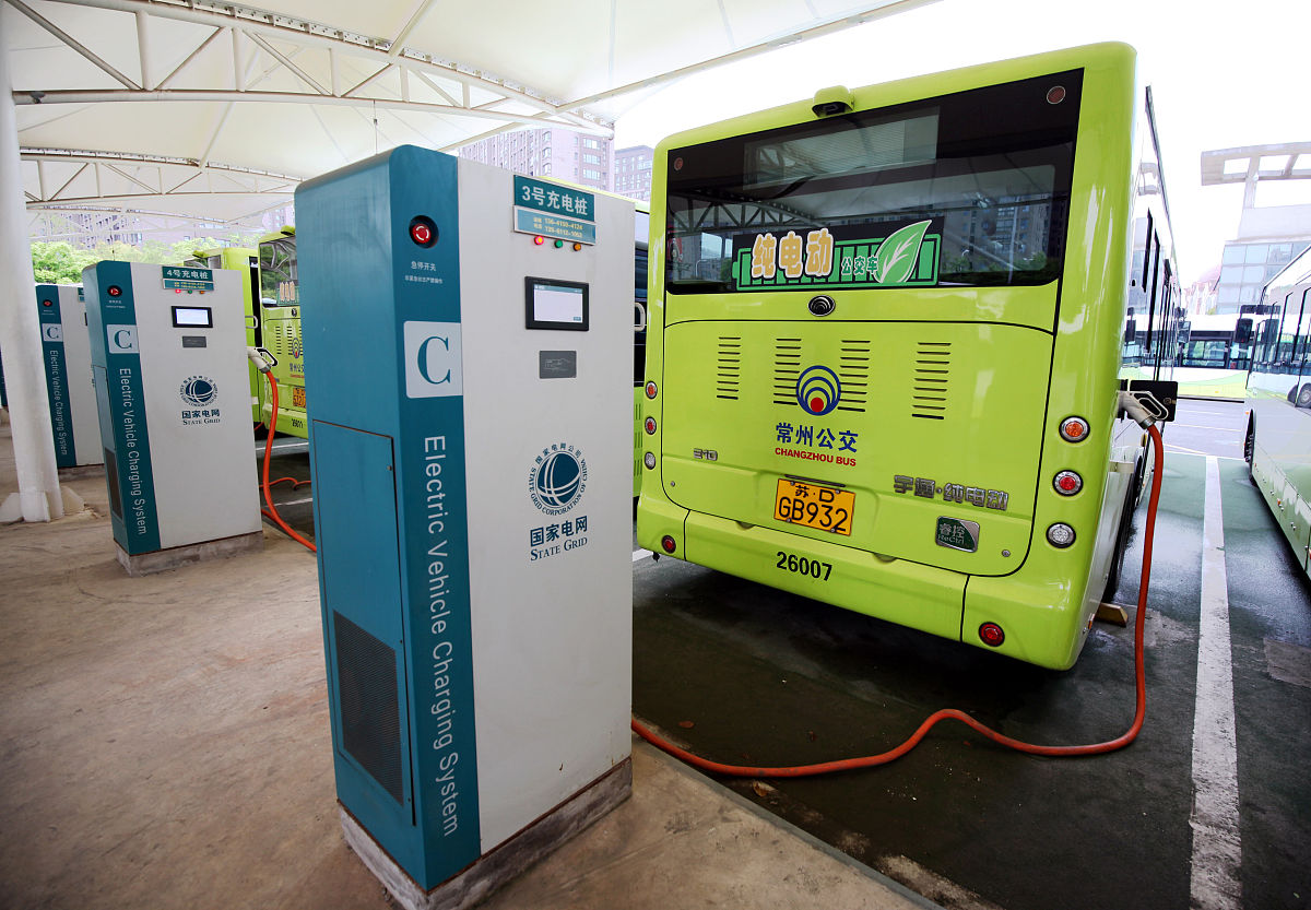 售卖给客户的充电桩已经过了产品质保因为充电桩原因导致车辆设备受损责任怎么鉴定