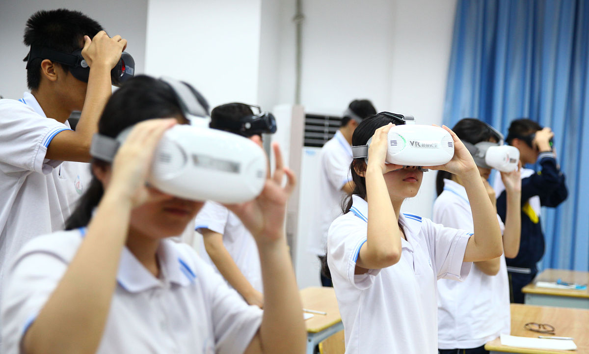 给我的公司起个中文名字含有英文简称