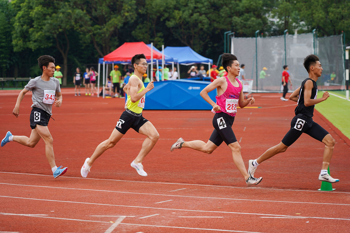 中学生个人典型事例 不超过300字
