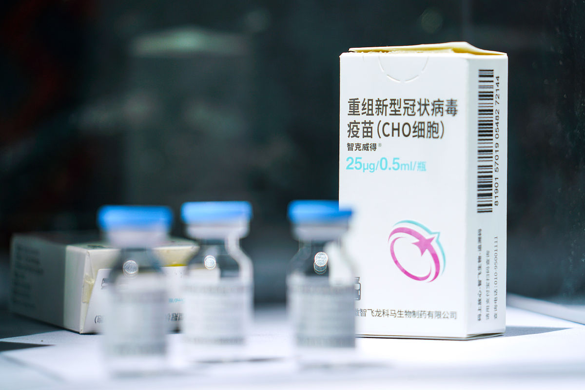 2 药动学是研究 C Ａ药物对机体的影响 Ｂ机体对药物的处置过程Ｃ药物与机体间相互作用 D药物的调配Ｅ药物的加工处理7 受体激动药的特性是 C A与受体有亲和力无内在活性 B与受体既无亲和力也无内在活性C与受体有亲和力低内在活性 D与受体无有亲和力有内在活性E激动受体的配体14 毛果芸香碱滴眼可引起 A A缩瞳升高眼