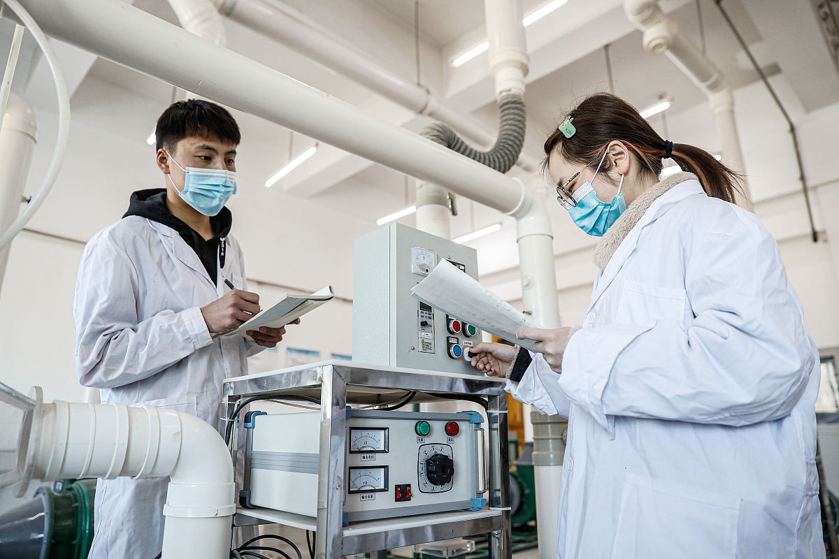 大学生实验室打扫劳动日记：培养责任感，维护实验室环境