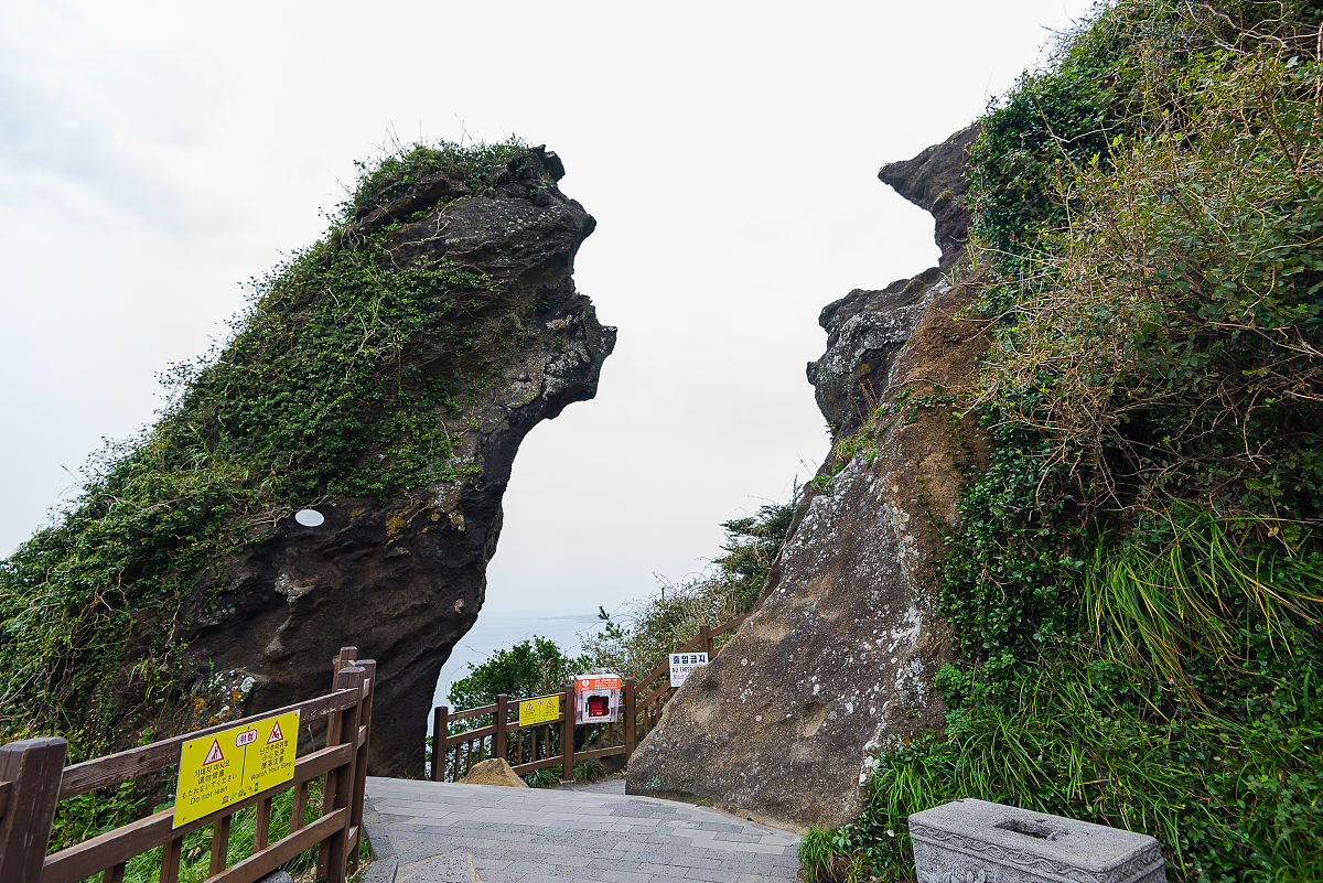 2016年10月20日,韩国济州岛,城山日出峰.城山日出峰位于济州岛东部,是