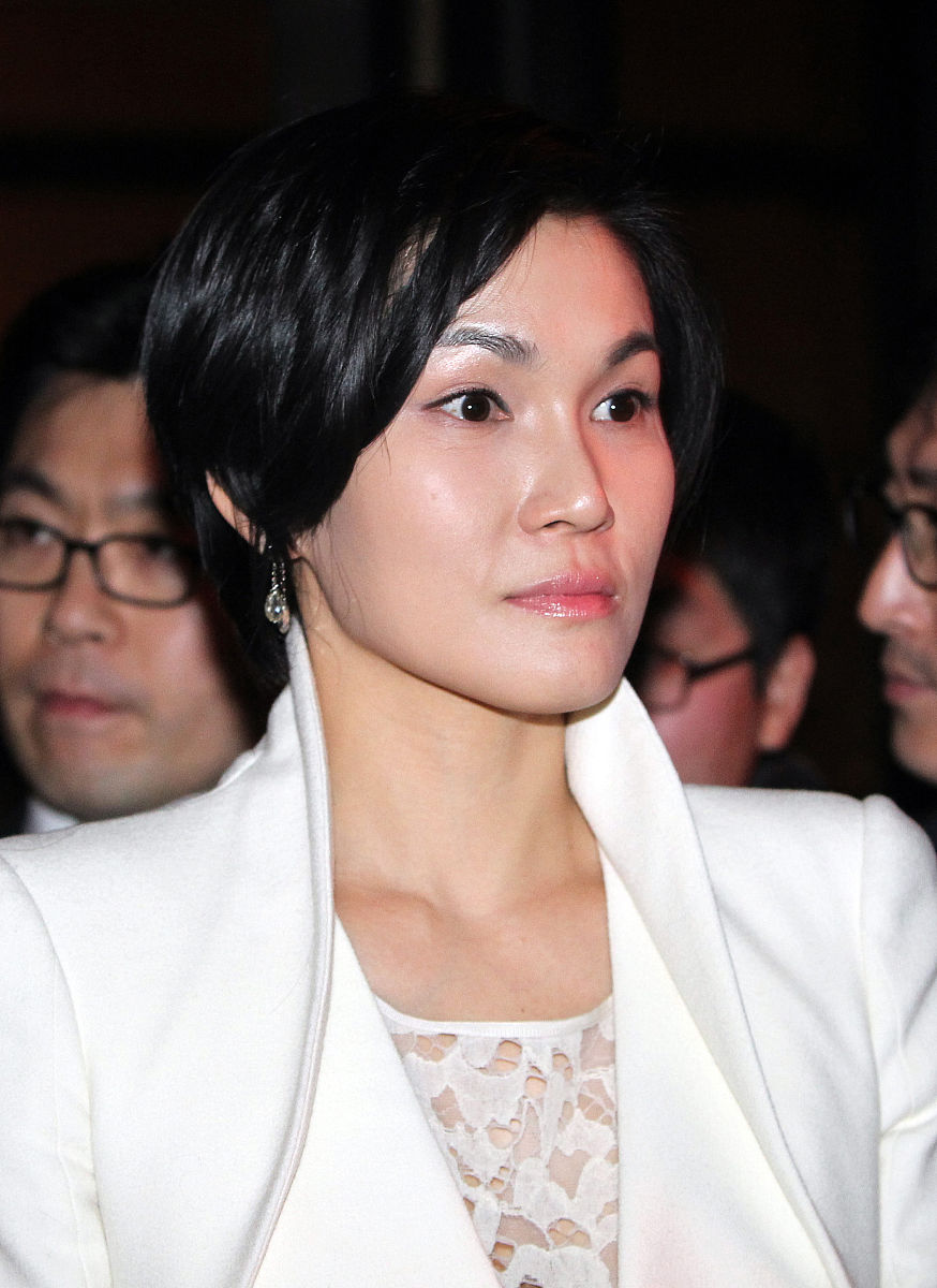 当地时间2012年1月9日,韩国首尔,三星集团会长李健熙的次女李叙显参加
