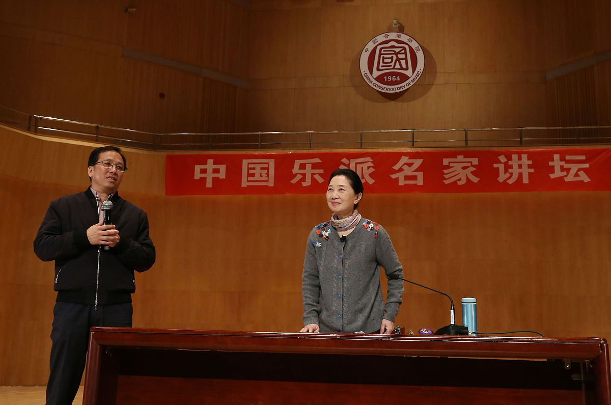 我是一名历史学的学生我的论文题目是雷沛鸿高等教育思想在西江学院实践研究请问怎么写这篇论文