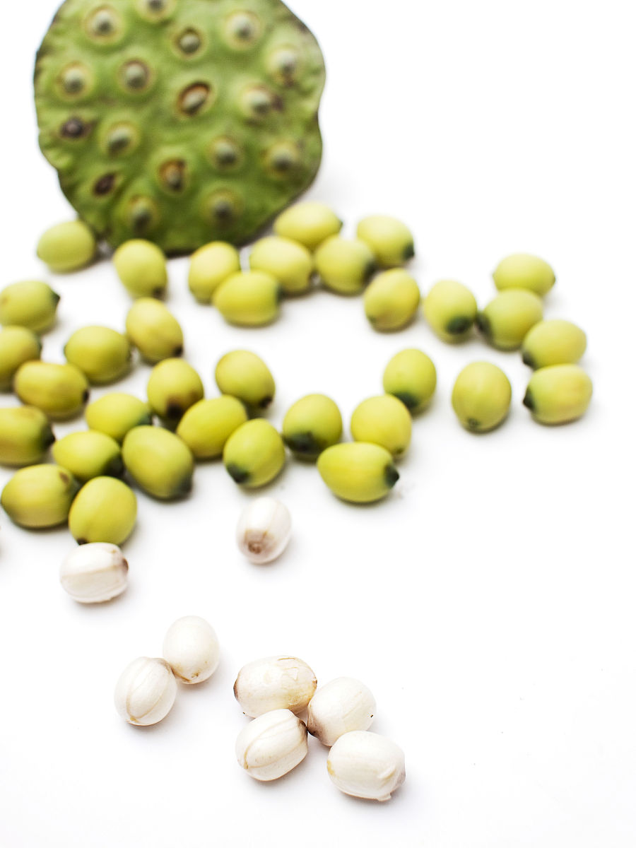 新鲜莲米功效与作用及禁忌 - 营养价值高，降血压，改善便秘，抗衰老