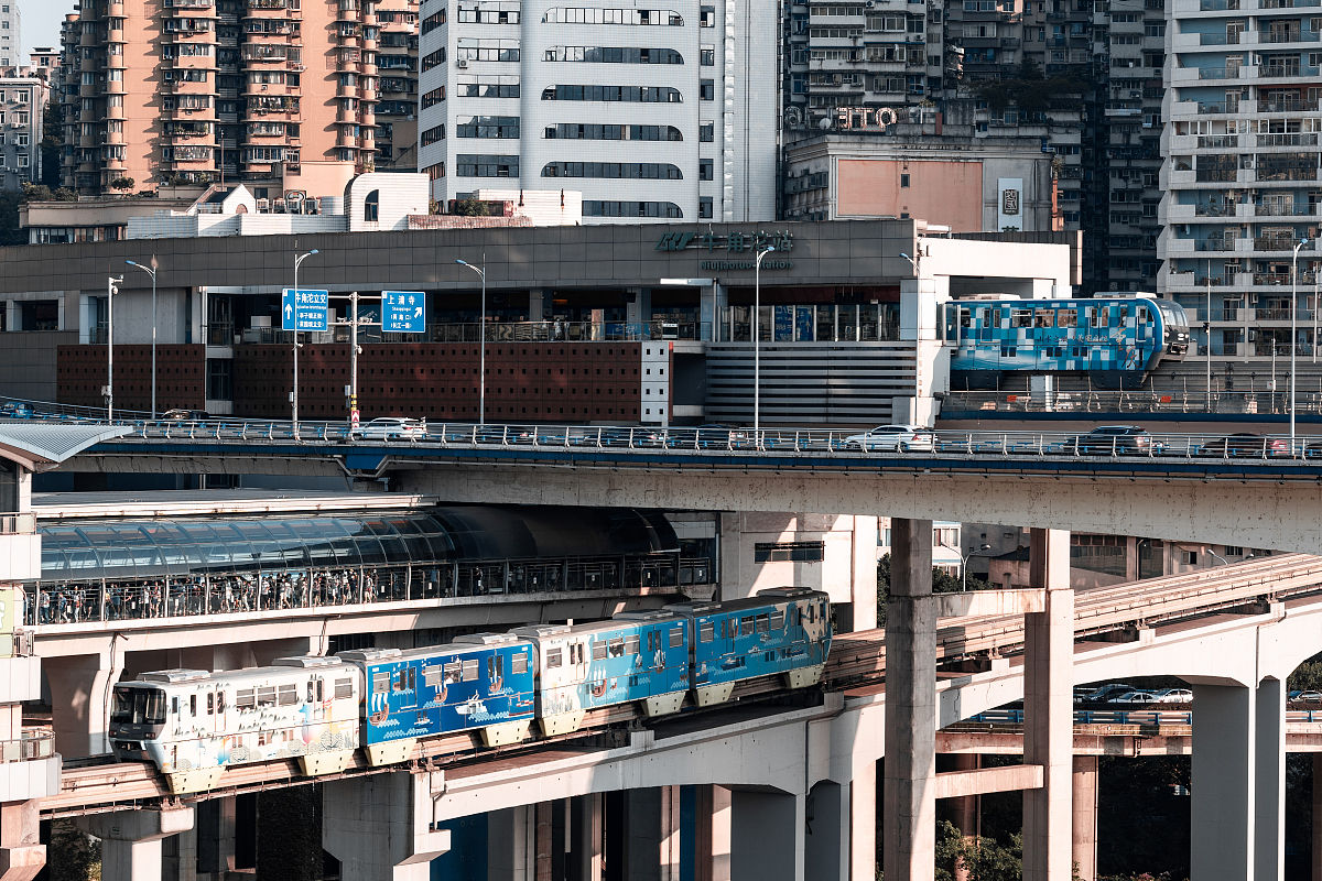 重庆有哪些轻轨学校？哪所轻轨学校出名