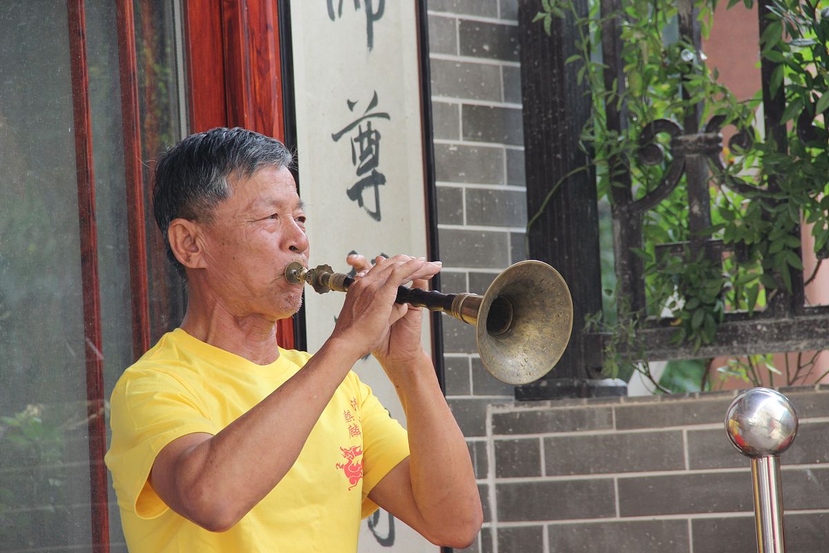 唢呐经典《百鸟朝凤》：演奏技巧、文化内涵与艺术价值