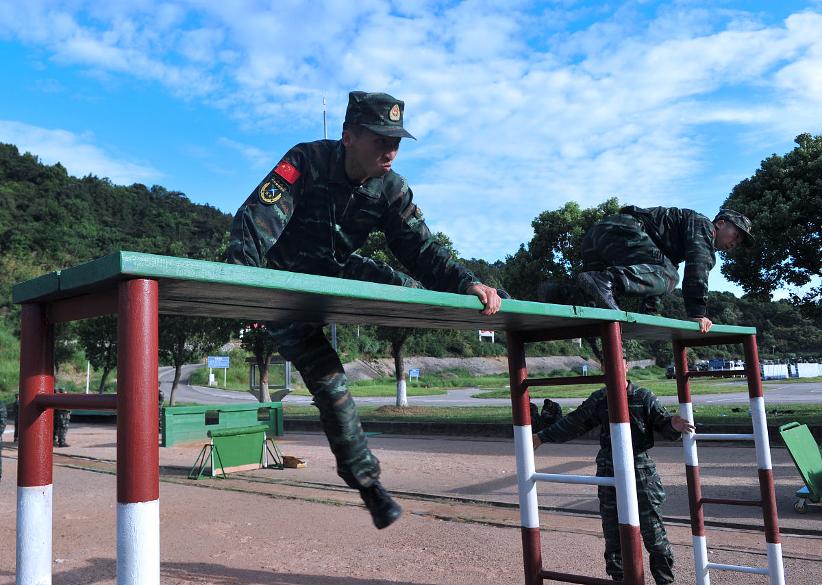 阐述：L公司基层管理人员培训内容进行多维度的校准包括提升业务能力提升效果、提升培训内容的针对性、提升培训内容的有用性分别阐述1000字