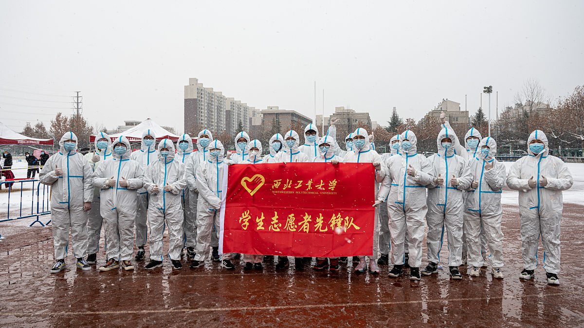 镜头下的奋斗：大二摄影学生如何助力中华民族伟大复兴