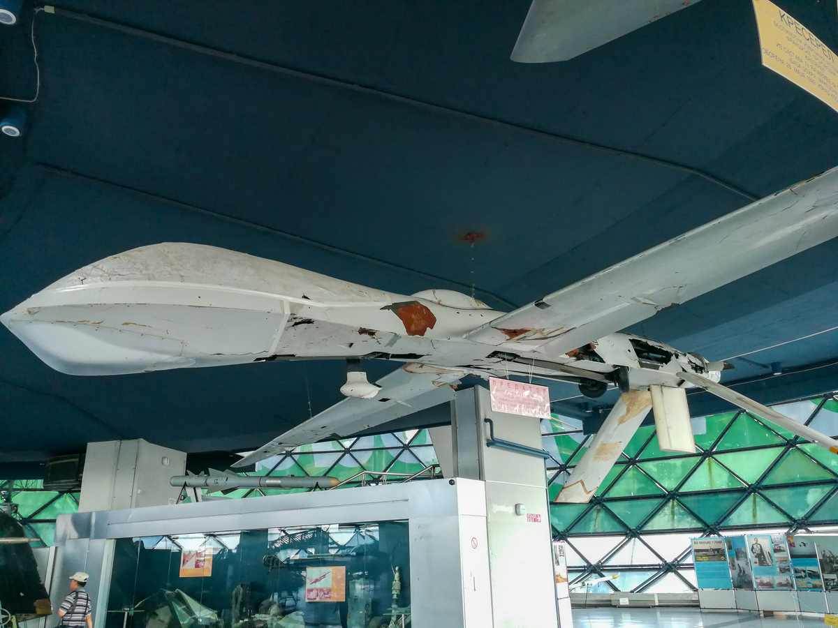 ALQ-99干扰吊舱与AN/ALQ-218电子干扰系统：详细参数与性能分析