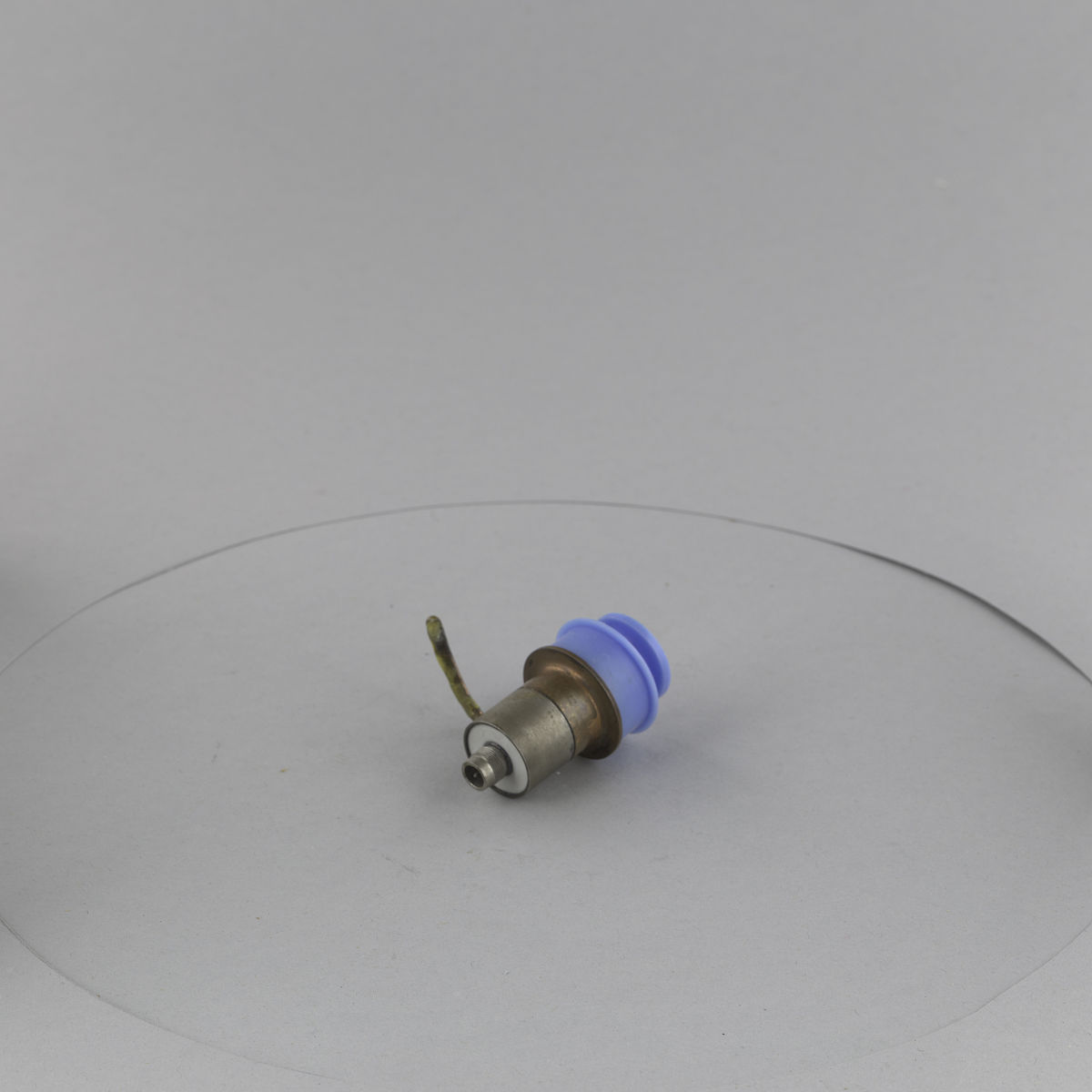 24伏降12伏二极管改透镜怎么接线