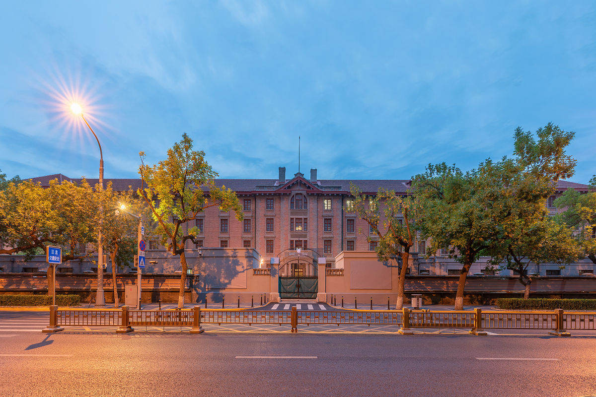 2021年6月7日,北京大学红楼夜景.