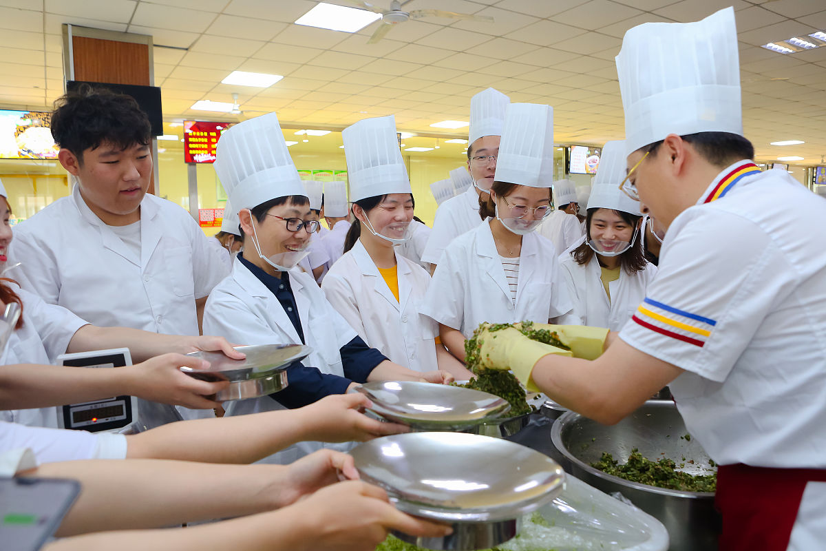 沈阳市外事服务学校中餐烹饪专业：培养高素质餐饮人才