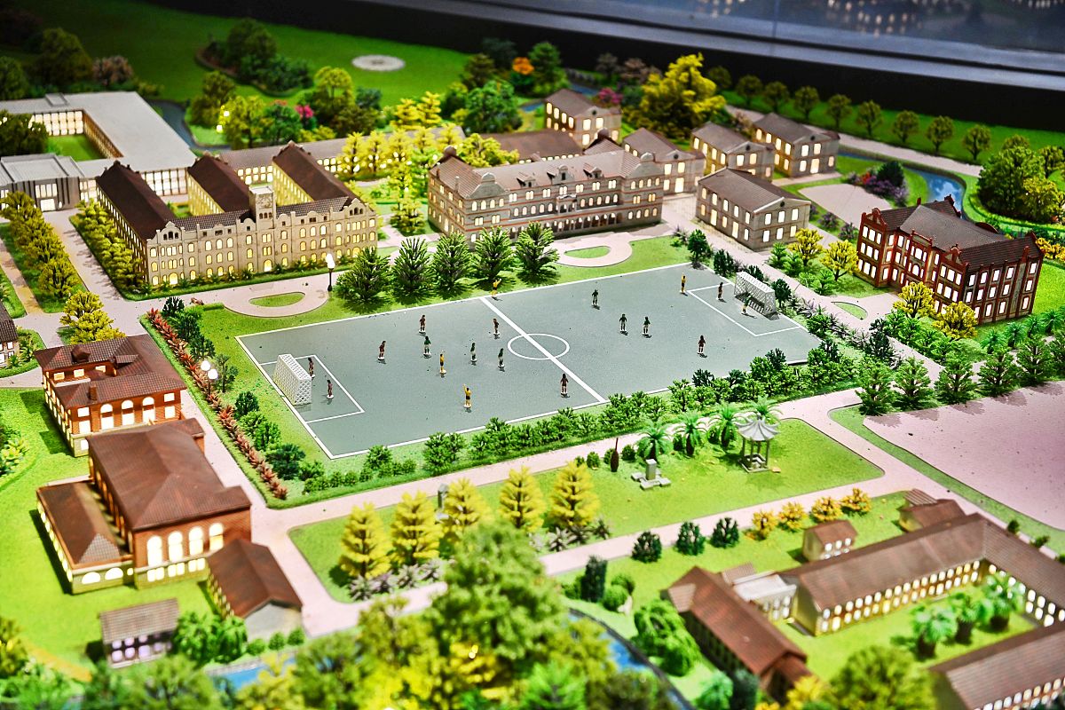 美方工程师：上海园的规模和蓝图确定一期土地面积工程周期工程配套