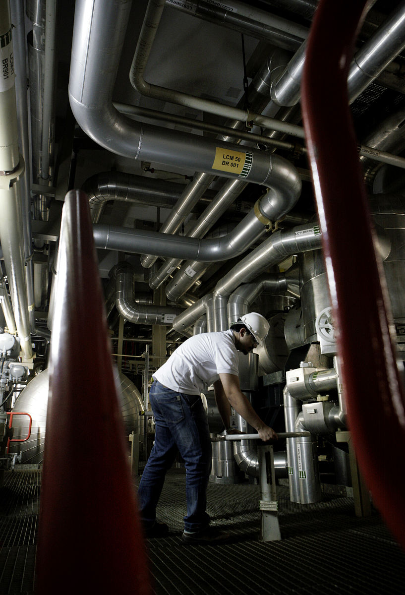 太阳能 给有可是杂物 进冷水管正常 出热水管水出不来