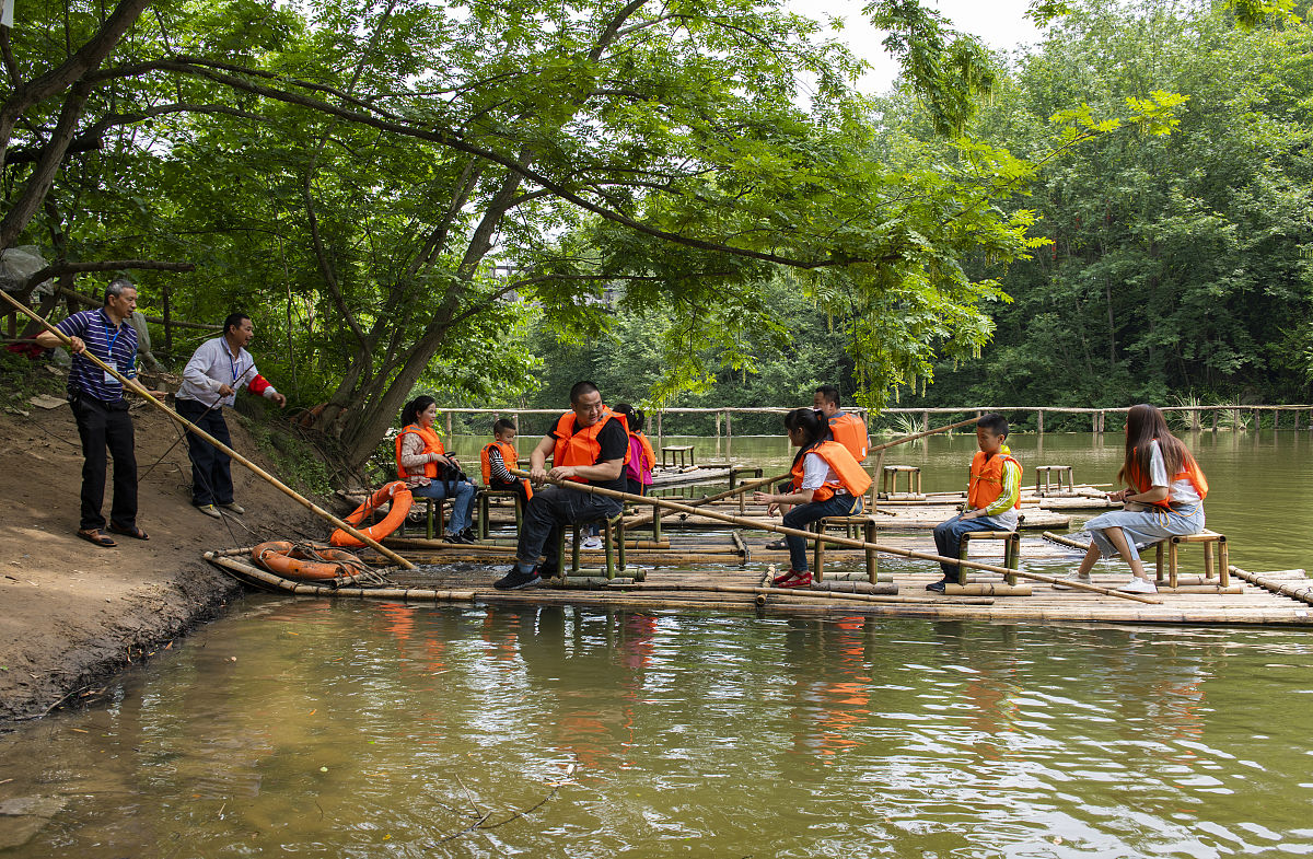 关于四川阆中建筑施工总承包二级资质新办及转让多少钱字数