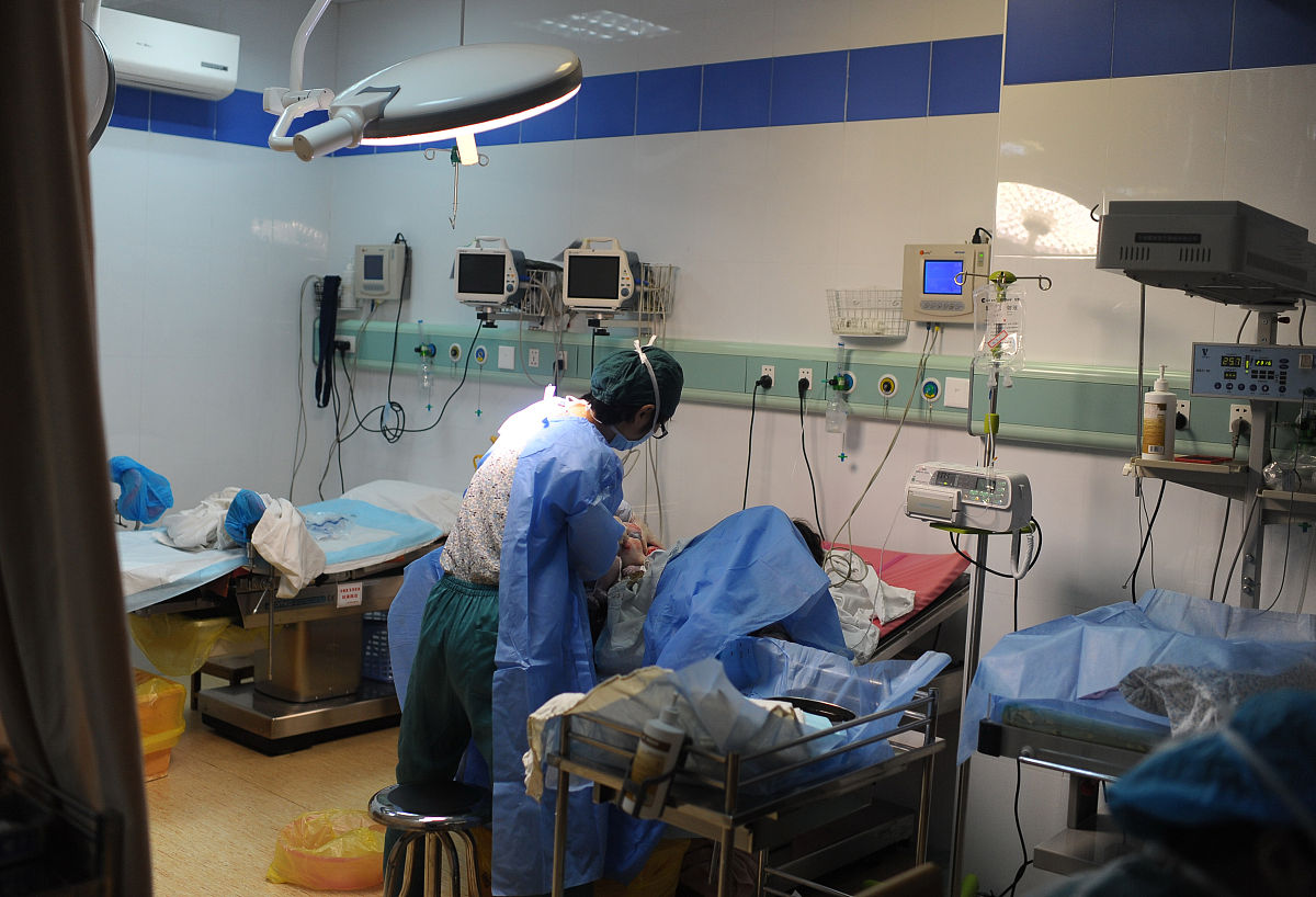 “白衣天使”蔡哲清：援鄂抗疫 巾帼英雄 | 嘉兴市第二医院 ICU 专科护士