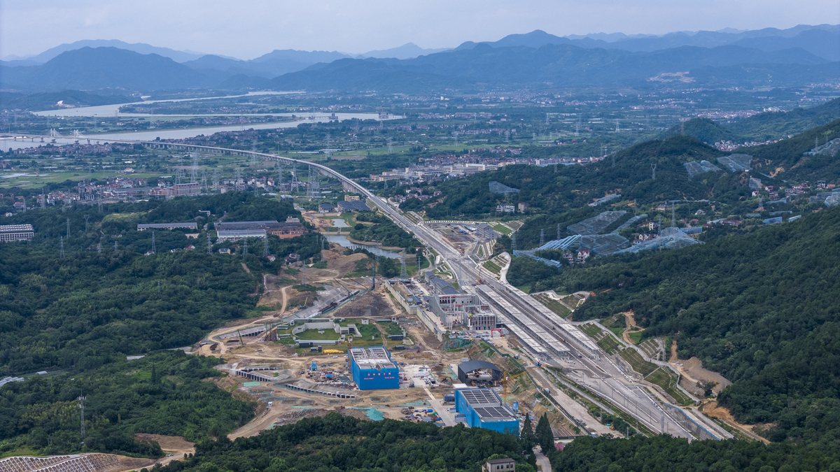 2020年贵阳男生读什么铁路学校